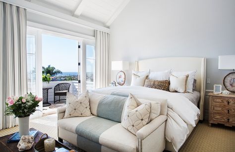 Love seats, stools, and benches are perfect for making a bedroom more inviting. Get inspired by the variety of end-of-bed seating Dering Hall talents chose to complete their bedroom designs. End Of Bed Sofa, Neutral Guest Bedroom, End Of Bed Seating, Hamptons Bedroom, Sea Bedrooms, Whimsical Bedroom, Bespoke Beds, Bedroom Seating, Coastal Bedrooms