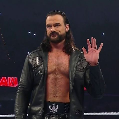 Drew Mcintyre Cute, Wwe Drew Mcintyre, Drew Galloway, Wwe Men, Raw Wwe, Scottish Warrior, Hyper Fixation, Thomas Doherty, Drew Mcintyre