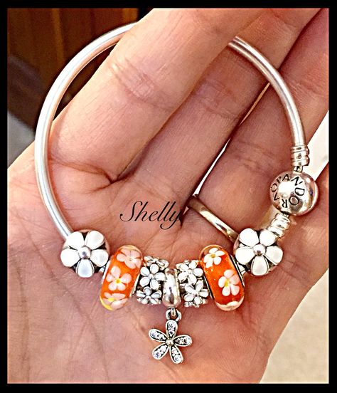 Pandora Orange Tropical Flower Muranos Orange Pandora Bracelet, Jewellery Pandora, Pandora Flower, Pandora Bracelet Designs, Pandora Inspiration, Troll Beads, Pandora Collection, Nebulas, Pandora's Box