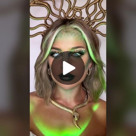 DAY 5 OF HALLOWEEN… MEDUSA🐍💚 #halloween #medusa | Halloween Makeup | TikTok Madussa Face Makeup, Easy Medusa Costume, Halloween Makeup Tiktok, Medusa Makeup Halloween, Medusa Costume Makeup, Medusa Makeup Ideas, Medusa Eyes, White Out Contacts, Halloween Medusa