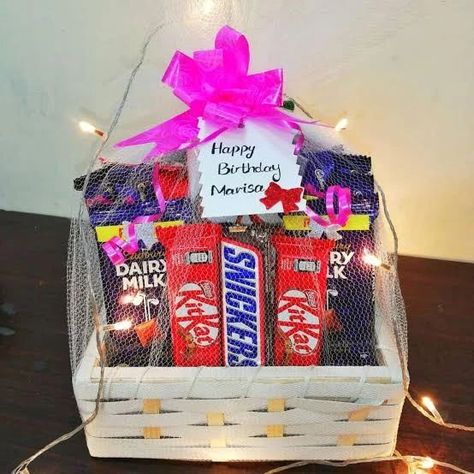 Alhumdulillah Delivered customize chocolate basket for her dm for detail and order 💥 ❤️ Chocolate Basket Ideas Gift, Chocolate Basket Ideas, Chocolate Basket Decoration, Hampers Packaging, Birthday Room, Chocolate Basket, Paper Quilling For Beginners, Birthday Room Decorations, Birthday Basket