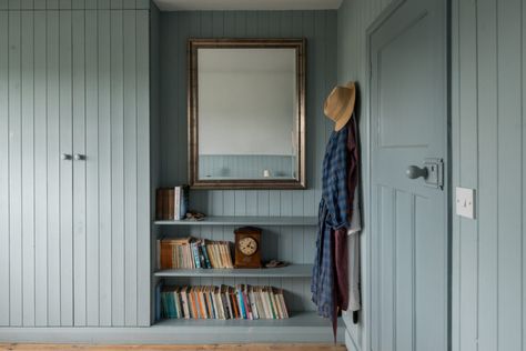 Victorian Seaside House, Seaside Cottage Interior, Fisherman Cottage, Seaside Interiors, Style Archetypes, Cornwall Cottage, Seaside Bedroom, Beacon House, Contemporary Victorian