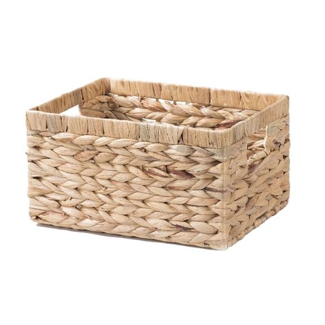 DESCRIPTION Features: 1.Wicker Storage Basket.Bring organic style coastal charm to your home! They're made by nature thick water hyacinth reeds create a large braided weave for beautiful and striking wicker. Crafted by hand of finely woven water hyacinth, the eye-catching natural baskets score extra points for being an organizational tool. 2.Natural & High Quality.Our wicker baskets are made of natural materials by skillful artisans to provide years of durability and sustainability. A natural ma Bae Basket, Valentines Basket, Bathroom Storage Basket, Weaved Basket, Wicker Storage Baskets, Burr Basket, Cute Basket, Baskets For Storage, Magazine Organization