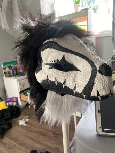 Dinomask Design Ideas, Dino Mask Inspiration, Dino Mask Design Ideas, Clown Dino Mask, Raptor Mask Ideas, Ladybug Face Paint, Dinomask Fursuit, Paper Fursuit, Diy Fursuit