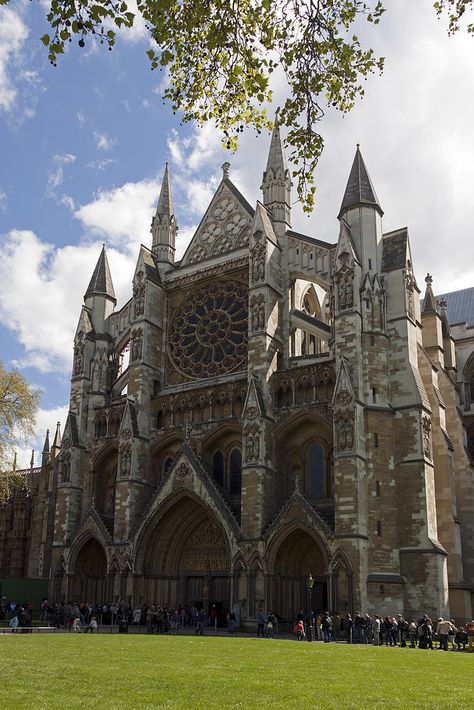 St Margaret's Church, Whitehall, London_ England Whitehall London, St Margaret, London Christmas, Westminster, Catholic Church, London England, Barcelona Cathedral, United Kingdom, England