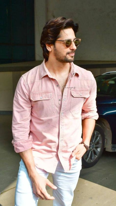 SIDHARTH MALHOTRA | Facebook Siddarth Malhotra, Sid Malhotra, Varun Tej, Siddharth Malhotra, Men Fashion Photoshoot, Men Lifestyle, Mens Smart Casual Outfits, Smart Casual Menswear, Sidharth Malhotra