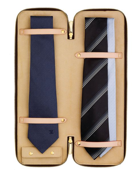 Sharp Dressed Man, Gentleman Style, Travel Case, Ties Mens, Gifts For Men, Leather Accessories, Corporate Gifts, Leather Working, Travel Accessories