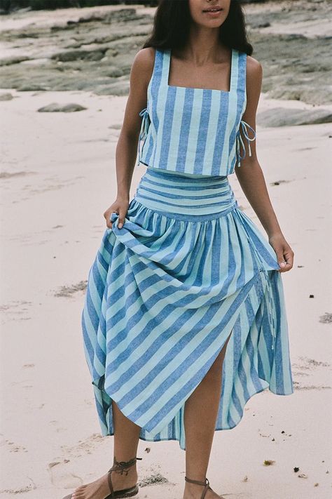 s t e e l e • New In Rok Midi, Skirts Ideas, Midi Skirt Set, Stylish Tank Tops, Striped Two Piece, Modest Style, Vacation Style, Midi Skirts, Stripe Skirt