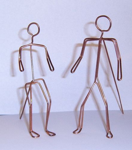 wire art people | Flickr - Photo Sharing! Needle Nose Pliers, Sculpture Lessons, Art Figures, Wire Art Sculpture, Japanese Garden Design, Welding Wire, Crochet Dolls Free Patterns, Art People, Paper Mache Crafts