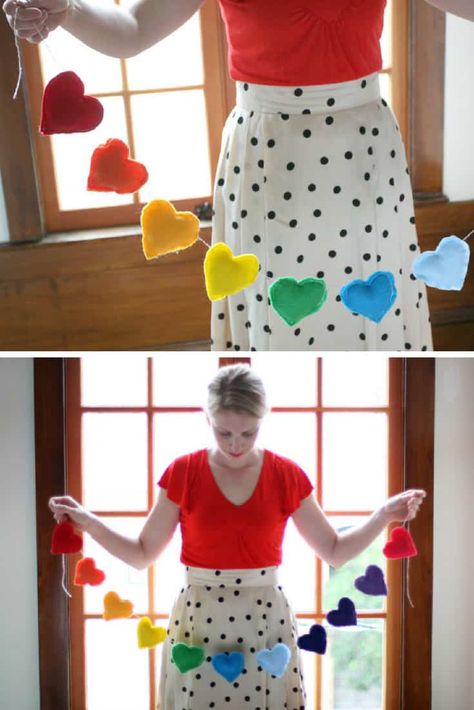 Rainbow Valentines, Saint Valentin Diy, Valentines Bricolage, Baby Mobil, Heart Banner, Diy Rainbow, Rainbow Crafts, Felt Garland, Paper Hearts