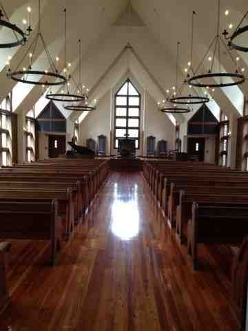 Inside church Christian Conference, Ruth Graham, Church Interior Design, Church House, Church Aesthetic, Country Churches, Old Country Churches, Beautiful Churches, Visit Places