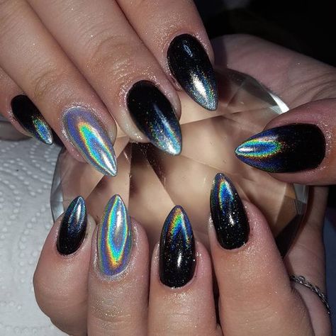 Leydena88🧚🏾‍♂️🧚🏾‍♀️ Holographic Nail Designs, Holo Nails, Chrome Nails Designs, Nagel Tips, Nail Swag, Dark Nails, Holographic Nails, Nail Arts, Ethereal Beauty