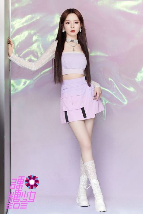 Kpop Female Idols Outfits, Female Idols Outfits, Chen Zhuoxuan, Summer Korean Fashion, Preformance Outfits, Star Awards, Creative Freedom, Korean Fashion Dress, Dress Indian Style