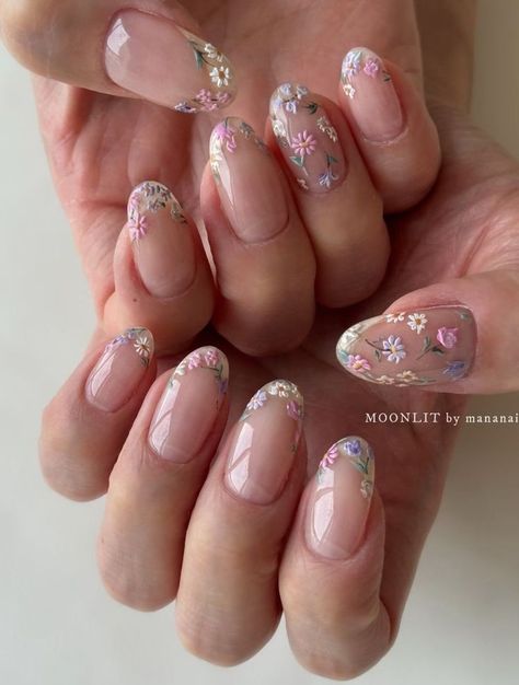 Floral Nails With Rhinestones, Floral Prom Nails, Light Pink Floral Nails, Peony Nail Art, Wedding Nails Floral, Wedding Guest Nail Art, Dainty Flower Nails, Floral Wedding Nails, Floral Gel Nails