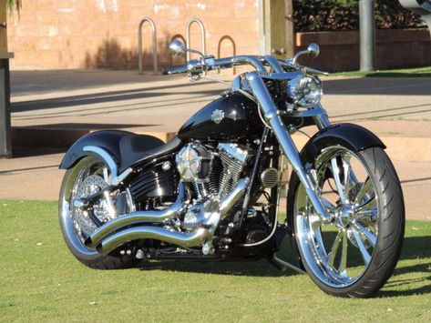 ⛔ Harley-Davidson Softail Slim "Ape Hanger" by Westside Customs ▷▷ Harley Rocker, Road King Harley Davidson, Breakout Harley Davidson, Harley Davidson Dyna Super Glide, Bobber Harley, Ape Hanger, Evel Knievel, Harley Davidson Cvo, Cvo Road Glide