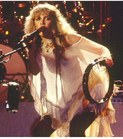 Did she forget her bra? Stevie Nicks Jeans, Stevie Nicks Tambourine, Stevie Nicks Shawl, Paige Core, Stevie Nicks 70s, Gold Dust Woman, Sheer Shawl, Rock Pictures, Stevie Nicks Style