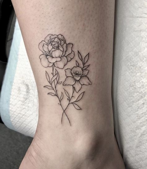 Welsh Tattoo, Daffodil Tattoo, Stylish Tattoo, Line Tattoo, Meadow Flowers, Line Tattoos, Tattoo Inspo, Flower Tattoos, Daffodils