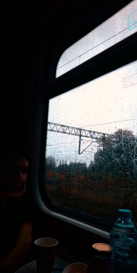 Local Train Snap, Train Snap, Autumn Train, Afternoon Rain, Local Train, Cloudy Nights, Night Rain, Autumn Tea, Train Ride