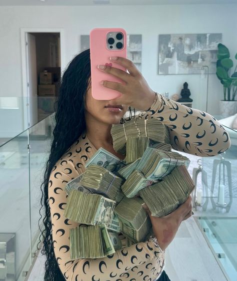 Stacks Of Money, Holding Money, Life Goals Future, Vision Board Pics, Back Message, Money Vision Board, Money Girl, Manifesting Vision Board, Instant Money