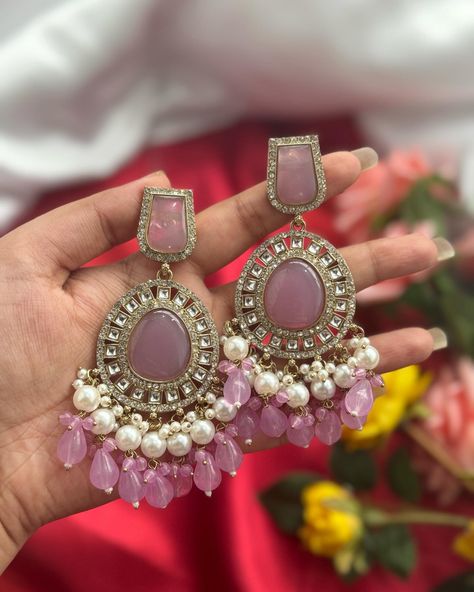 Earnings Idea, Kundan Earrings Jhumkas, Indian Wedding Jewelry Sets, Neck Pieces Jewelry, Instagram Dp, Fancy Jewellery Designs, Indian Jewellery Design Earrings, Believe In God Quotes, Kundan Earrings