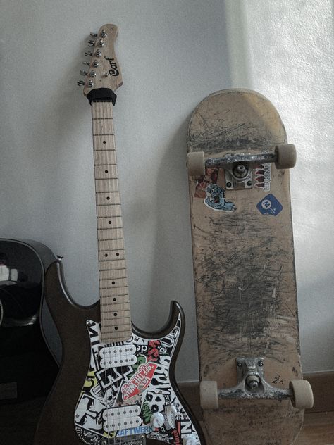 Guitar And Skateboard Aesthetic, Skate Vibes, Skate Aesthetic, Skateboard Aesthetic, Skater Vibes, Rockstar Aesthetic, Electric Guitar Design, Guitar Obsession, Skater Aesthetic