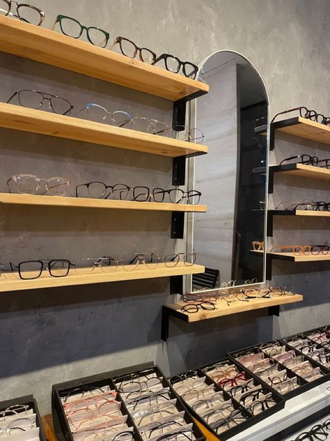 Optical Names Ideas, Glasses Shop Design, Optical Shop Interior Design, Eyewear Shop Design, Boutique Window Displays, Eyewear Store Design, Loft House Design, Eyewear Display, Simple Interior Design