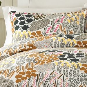 Marimekko Pieni Letto King Duvet Cover Set Pretty Duvet Covers, Marimekko Bedding, Cotton Comforter Set, King Duvet Set, 100 Cotton Duvet Covers, Queen Size Duvet Covers, King Duvet Cover Sets, Reversible Comforter, King Comforter Sets