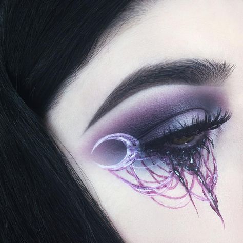 565 Likes, 37 Comments - Toni (@tonidamora) on Instagram: “Details @katvondbeauty lock-it foundation in light 42, lock-it powder, white out concealer &…” Cosmetology Ideas, Moon Makeup, Goddess Witch, Goth Eye Makeup, Fantasy Make-up, Make Up Designs, Witch Board, Witch Queen, Movie Makeup