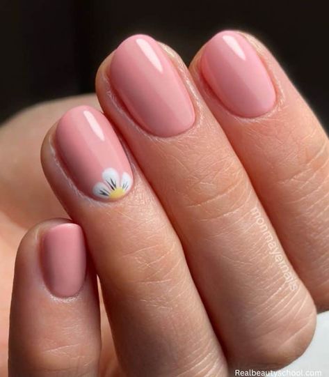 Nail Aesthetics, Natural Gel Nails, Summer Nail Ideas, Elegant Manicure, Summer Gel Nails, Short Gel Nails, Subtle Nails, Simple Gel Nails, Summery Nails