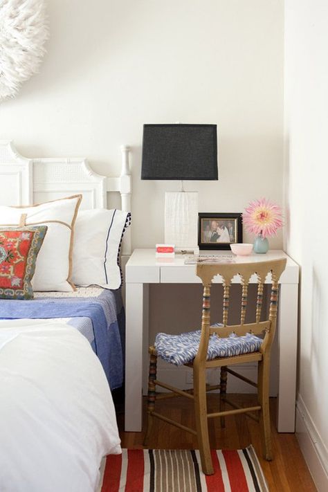 The Bedside Office:  Desks Doing Double Duty as Nightstands Small Bedroom Desk, Bedroom Chairs, Bedroom Hacks, Small Bedroom Decor, Tiny Bedroom, Design Del Prodotto, Adirondack Chairs, Remodel Bedroom, Small Space Living