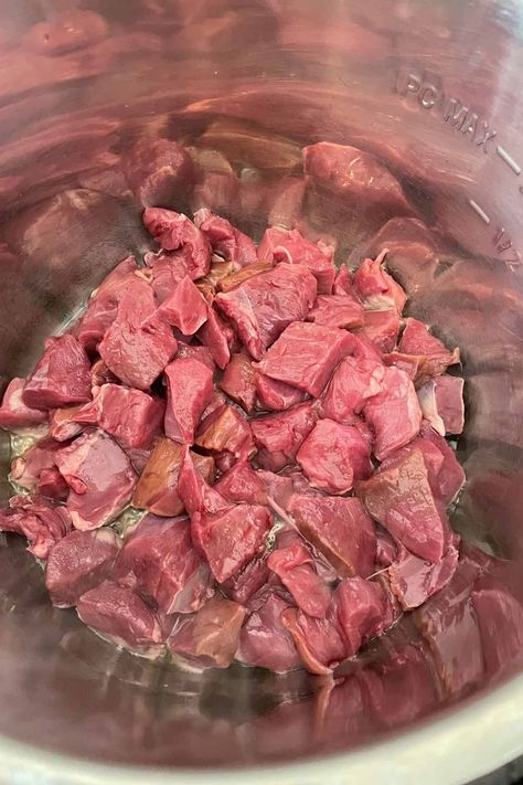 Instant Pot Venison Stew Recipe - A Ranch Mom Venison Beef Stew, Deer Meat Chili, Chili With Stew Meat, Deer Stew, Deer Steak Recipes, Venison Steak Recipes, Slow Cooker Venison, Deer Steak, Instant Pot Stew