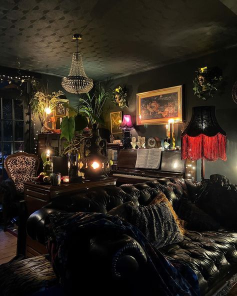 Alternative Living Room Ideas, Cozy Living Rooms Dark, Dark Vintage Home Decor, Gothic Home Design, Goth Maximalism, Dark Mid Century, Romantic Gothic Home Decor, Victorian Maximalism, Goth Living Room