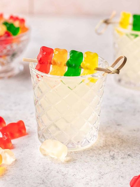 Gummy Bear Shot - Aleka's Get-Together Gummy Bear Drinks For Kids, Gummy Bear Martini, Schnapps Drinks, Gummy Bear Drink, Peach Schnapps Drinks, Gummy Bear Shots, Vodka Gummy Bears, Tasty Peach, Kids Drinks