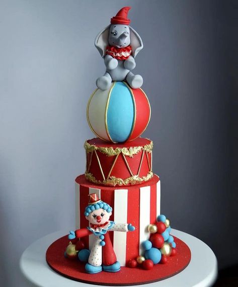 Carnival Themed Cakes, Circus Birthday Cake, Circus Theme Cakes, Clown Cake, Carnival Cakes, Circus Cake, Circus Animals, Circus Theme, Theme Cake