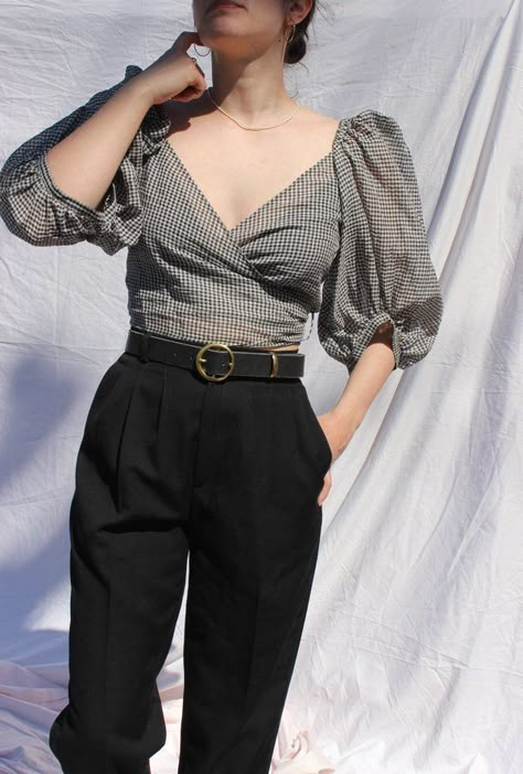 Satin Bluse, Black Gingham, Cocktail Sauce, Fashion Tops Blouse, Top Outfit, Mode Inspo, Puffy Sleeves, Looks Style, Looks Vintage