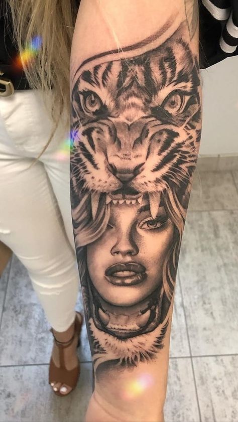 Female Tattoo Sleeve, Small Foot Tattoos, Asian Dragon Tattoo, Animal Tattoo Ideas, Two Braid Hairstyles, Feminine Tattoo Sleeves, Graffiti Tattoo, Forarm Tattoos, Geniale Tattoos