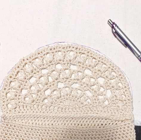 Dehlia Clutch Free Crochet Pattern Simple Crochet Pattern, Boho Clutch Bag, Crochet Clutch Bags, Boho Clutch, Crochet Mandala Pattern, Simple Crochet, Crochet Clutch, Crochet Handbags Patterns, Crochet Goodies