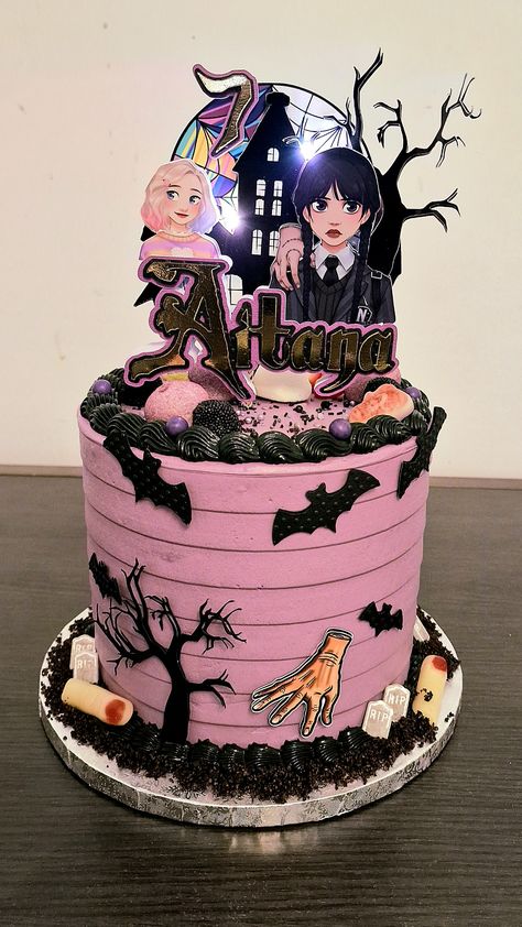 Wednesday Addams Cakes Ideas, Wensday Birthday Cake, Wednesday Addams Birthday Cake Ideas, Wednesday Addams Cakes, Pastel Merlina Addams, Wednesday Adams Cake Ideas, Wensday Cake Ideas, Wednesday Addams Birthday Party Cake, Tort Wednesday