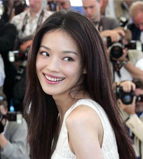 Qi Shu 90s, Shu Qi 90s, Shu Qui, Jimin Black Hair, Shu Qi, Feminine Energy Aesthetic, Asian Makeup, Pretty Makeup, Feminine Energy