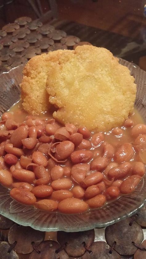 Hot Water Cornbread Recipe, Water Cornbread, Hot Water Cornbread, Beans And Cornbread, Pinto Bean Recipes, Salt Pork, Corn Bread Recipe, Country Cooking, Pinto Beans