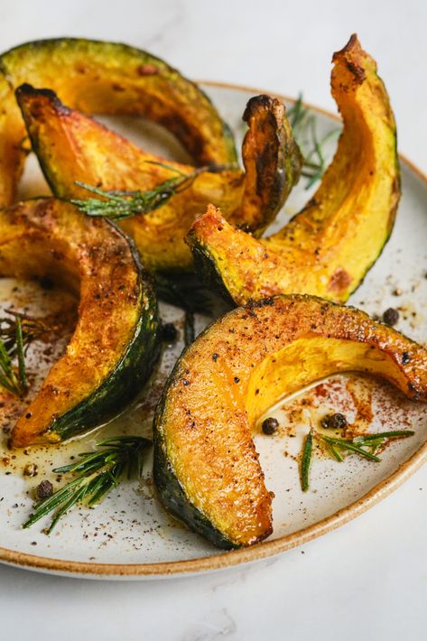 Kombucha Squash Recipe, Kabocha Squash Recipe, Roasted Kabocha Squash, Winter Squash Recipes, Baked Squash, Kabocha Squash, Pork Rib Recipes, Squash Salad, Squash Recipe