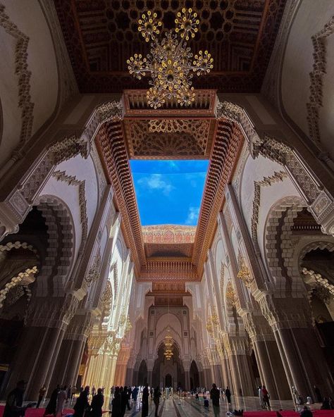 Morocco Tourism, Hassan Ii Mosque, Hassan 2, Tourist Agency, Moroccan Architecture, Tours And Travels, Morocco Tours, Casablanca Morocco, Desert Tour