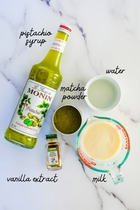 Hot Pistachio Drink, Peach Matcha Latte, Matcha Juice Recipe, Pistachio Iced Coffee, Match Latte Recipe, Pistachio Iced Latte, Iced Latte Flavor Ideas, Pistachio Matcha Latte, Matcha Drink Ideas