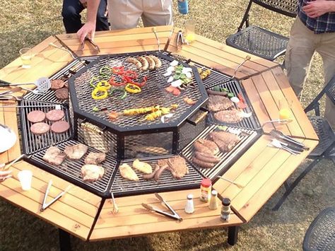 Le barbecue table ... salle à manger - http://www.2tout2rien.fr/le-barbecue-table-salle-a-manger/ Table Grill, Barbeque Party, Outdoor Bbq Grill, Bbq Table, Grill Table, Fire Pit Grill, Bbq Pit, Summer Projects, Outdoor Bbq