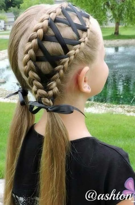 Braid with ribbons Cool Hairstyles For Girls, A Ponytail, Ribbon Hairstyle, Cool Braids, Funky Hairstyles, Black Kids Hairstyles, Crazy Hair Days, Halloween Hair, Easter Hairstyles