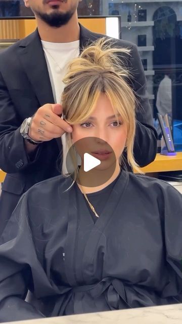 Makeup on Instagram: "Butterfly Cut 🤌🏼 @emrahdemircii" Bob Butterfly Cut, Butterfly Lob Haircut, Styling Butterfly Haircut, Butterfly Haircut Blonde, Butterflycut Haircut, Blonde Butterfly Cut, Butterfly Bob Haircut, Blonde Lobs, Warm Blond