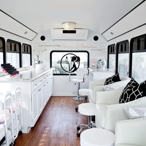 Desain Salon Kuku, Mobile Nail Salon, Mobile Hair Salon, Mobile Beauty Salon, Salon Business Plan, Beauty Van, Mobile Spa, Mobile Nails, Hair And Nail Salon