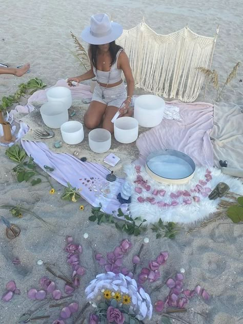 Spiritual Retreat Aesthetic, Meditation Rug, Sound Bath Meditation, Healing Photos, Picnic Design, Bath Meditation, Healing Women, Womens Circle, Sister Circle