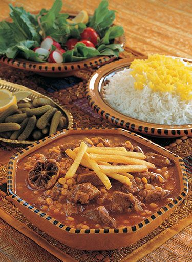 Khoresht Gheymeh, White Rice Recipe, Persian Dishes, Iran Tourism, White Rice Recipes, Iranian Cuisine, Lamb Recipe, Persian Cuisine, Bengali Food