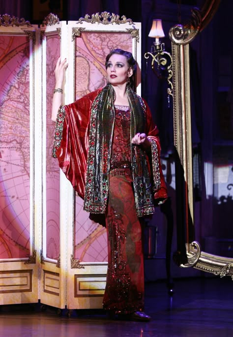 Beth Leavel in her Tony-winning role in 2006's The Drowsy Chaperone The Drowsy Chaperone Costumes, Drowsy Chaperone Costumes, 1928 Fashion, Jester Puppet, The Drowsy Chaperone, Greg Barnes, Drowsy Chaperone, Puppet Costume, Broadway Costumes